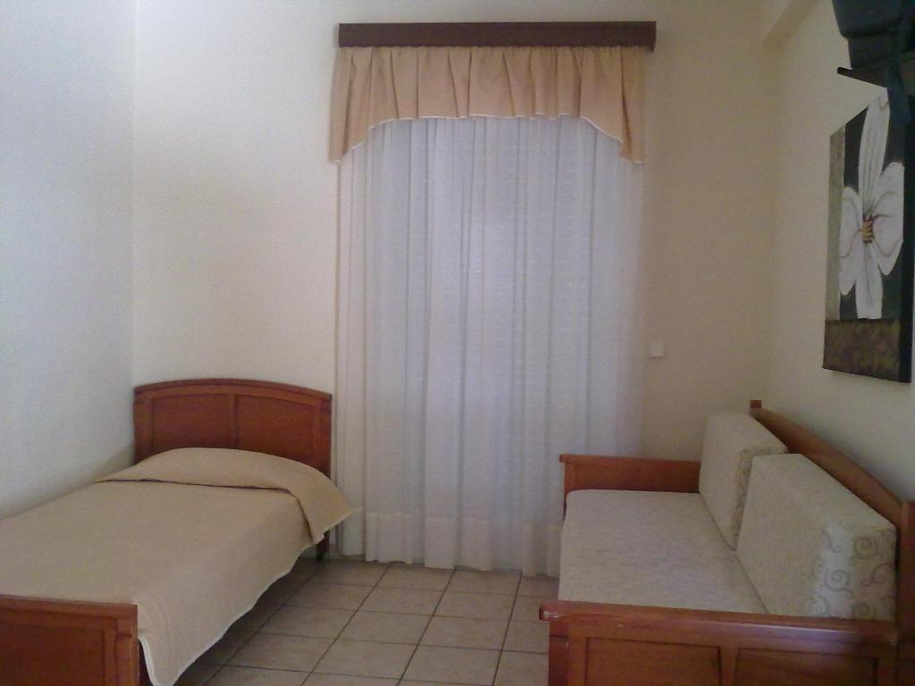 Amalia Aparthotel Palaiontsiflikion Luaran gambar